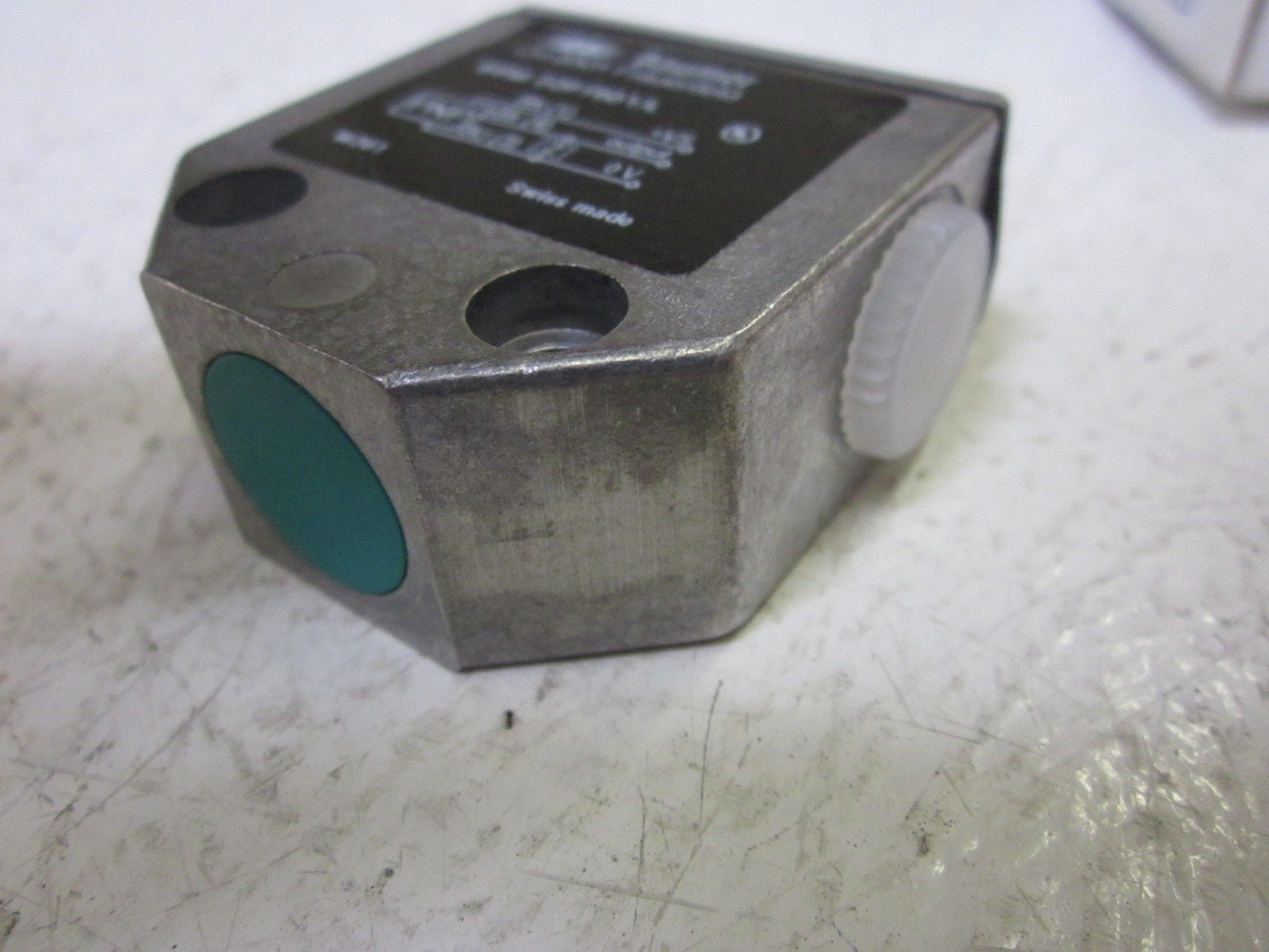 BAUMER IFFM22P1501/L INDUCTIVE SENSOR *NEW IN BOX*