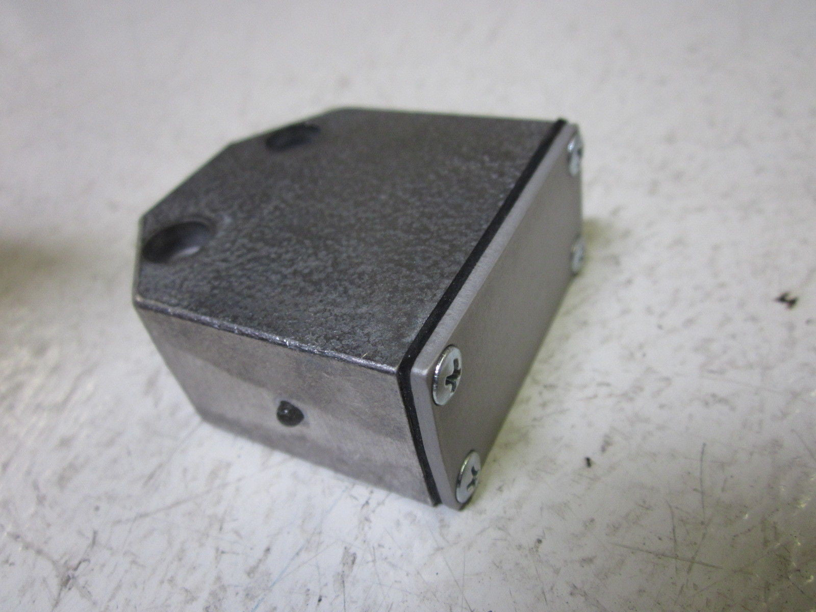 BAUMER IFFM22P1501/L INDUCTIVE SENSOR *NEW IN BOX*