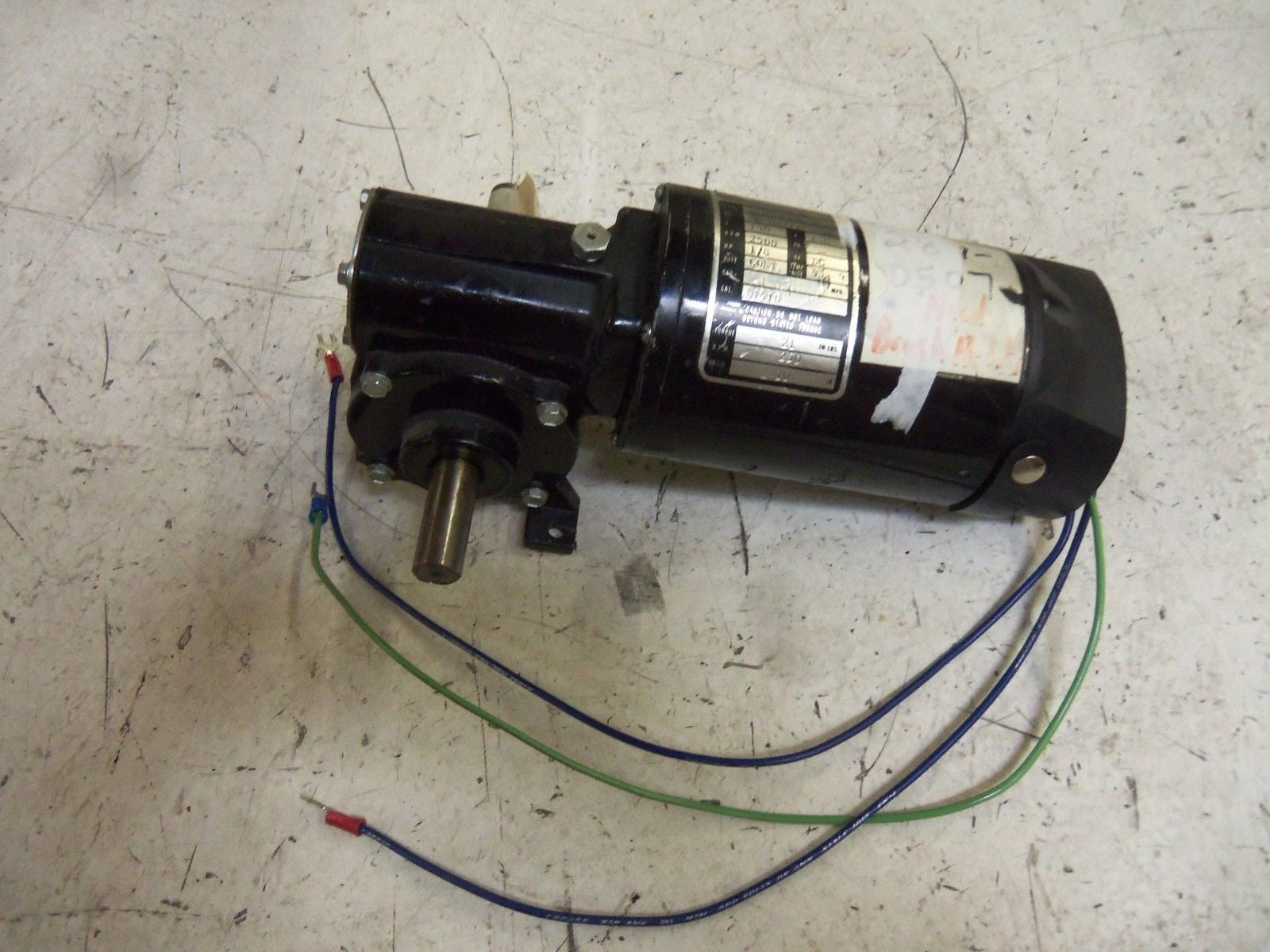 B&B 32D5BEPM-5F GEAR MOTOR *USED*