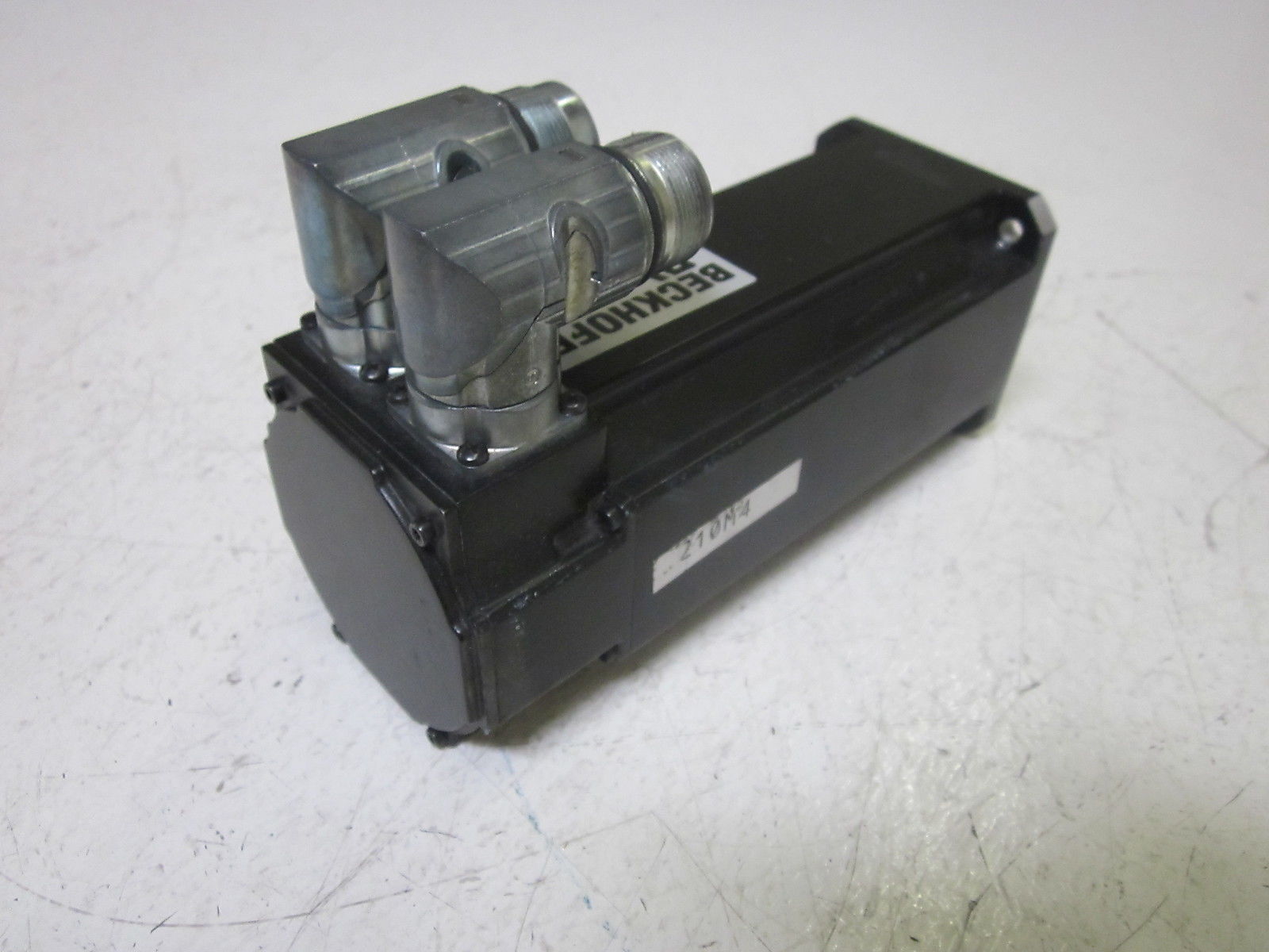 BECKHOFF AM3033-0E30-0000 400VAC *USED*