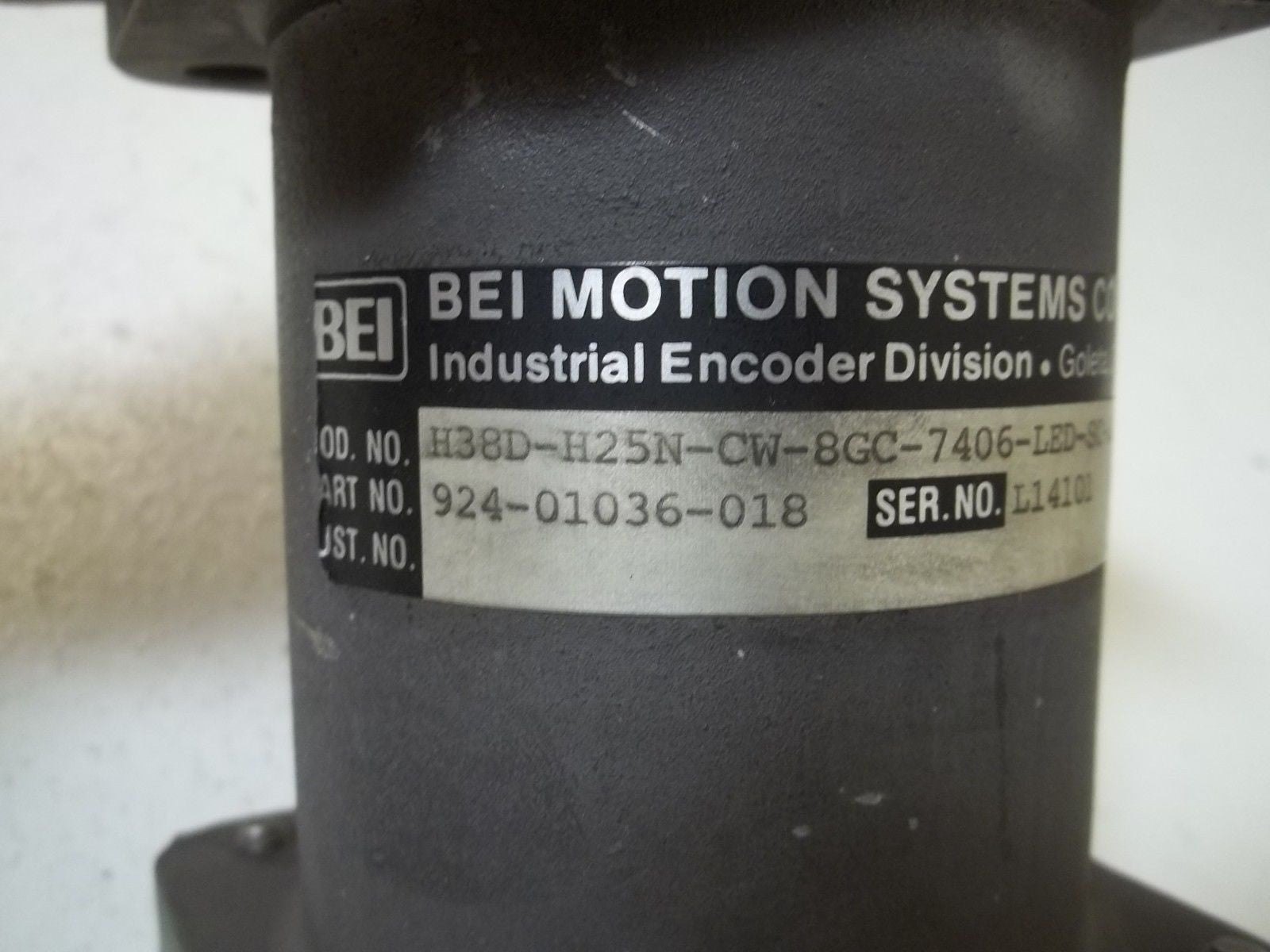 BEI MOTION SYSTEMS COMPANY H38D-H25N-CW-8GC-7406-LED-SC-UL-S ENCODER*USED*