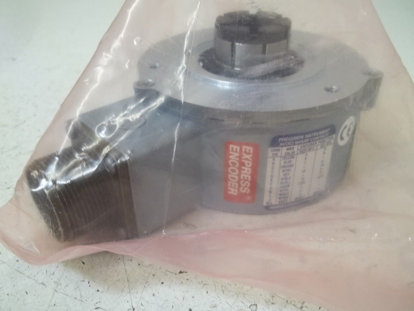 BEI XHS35F-62-R2-SS-4096-ABZC-28V/V-SM18 ENCODER *NEW NO BOX*