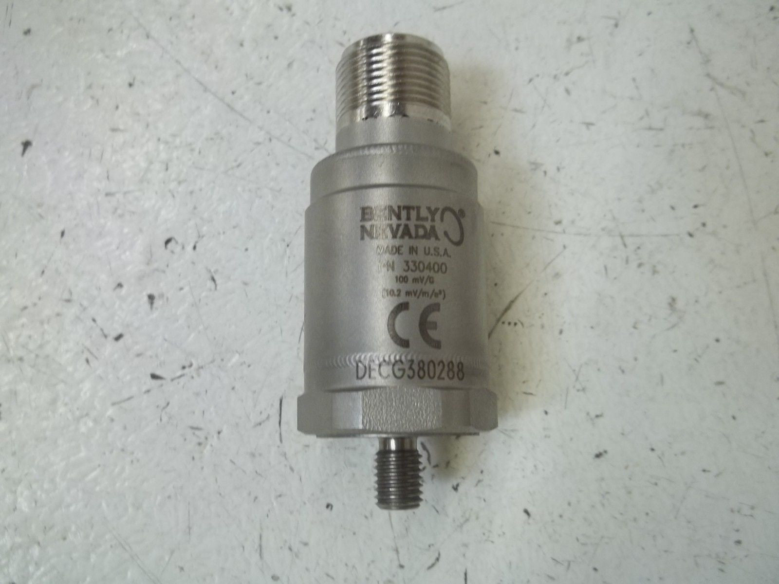 BENTLY NEVADA 330400-01-00  PROBE, TRANSDUCER *NEW IN BOX*