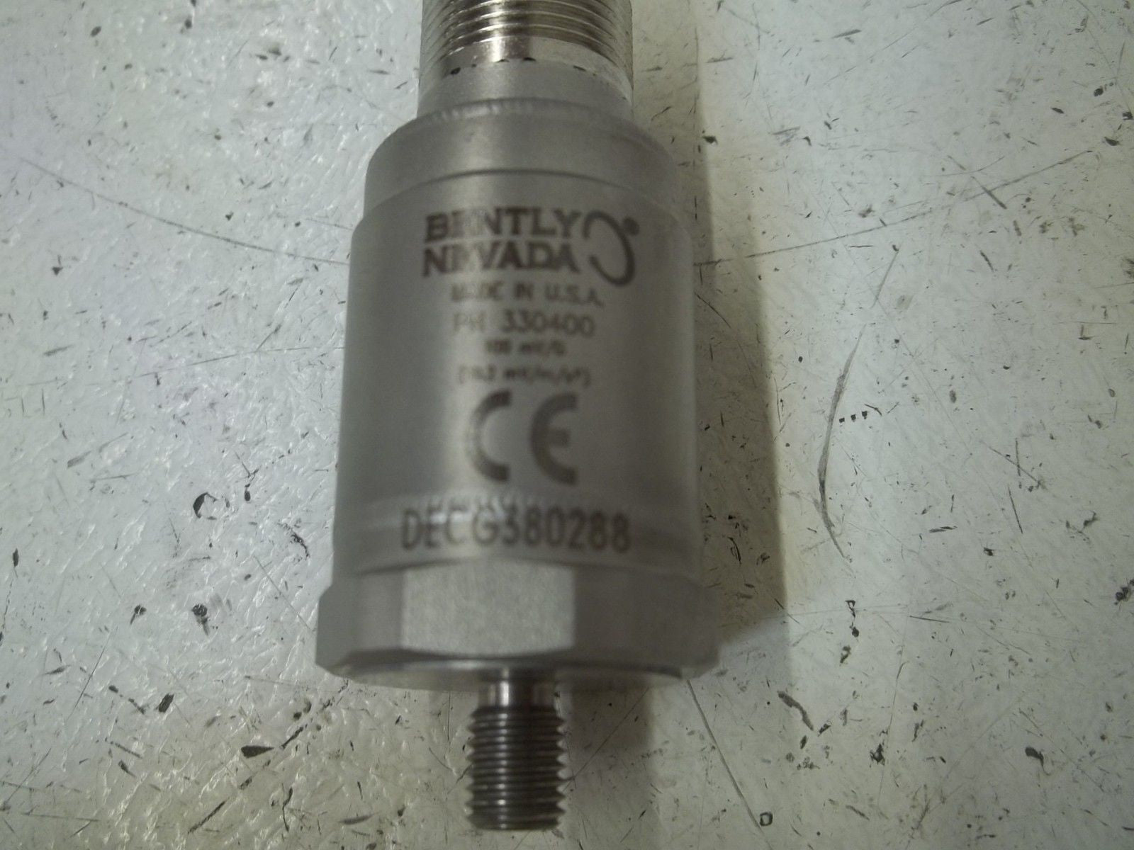 BENTLY NEVADA 330400-01-00  PROBE, TRANSDUCER *NEW IN BOX*