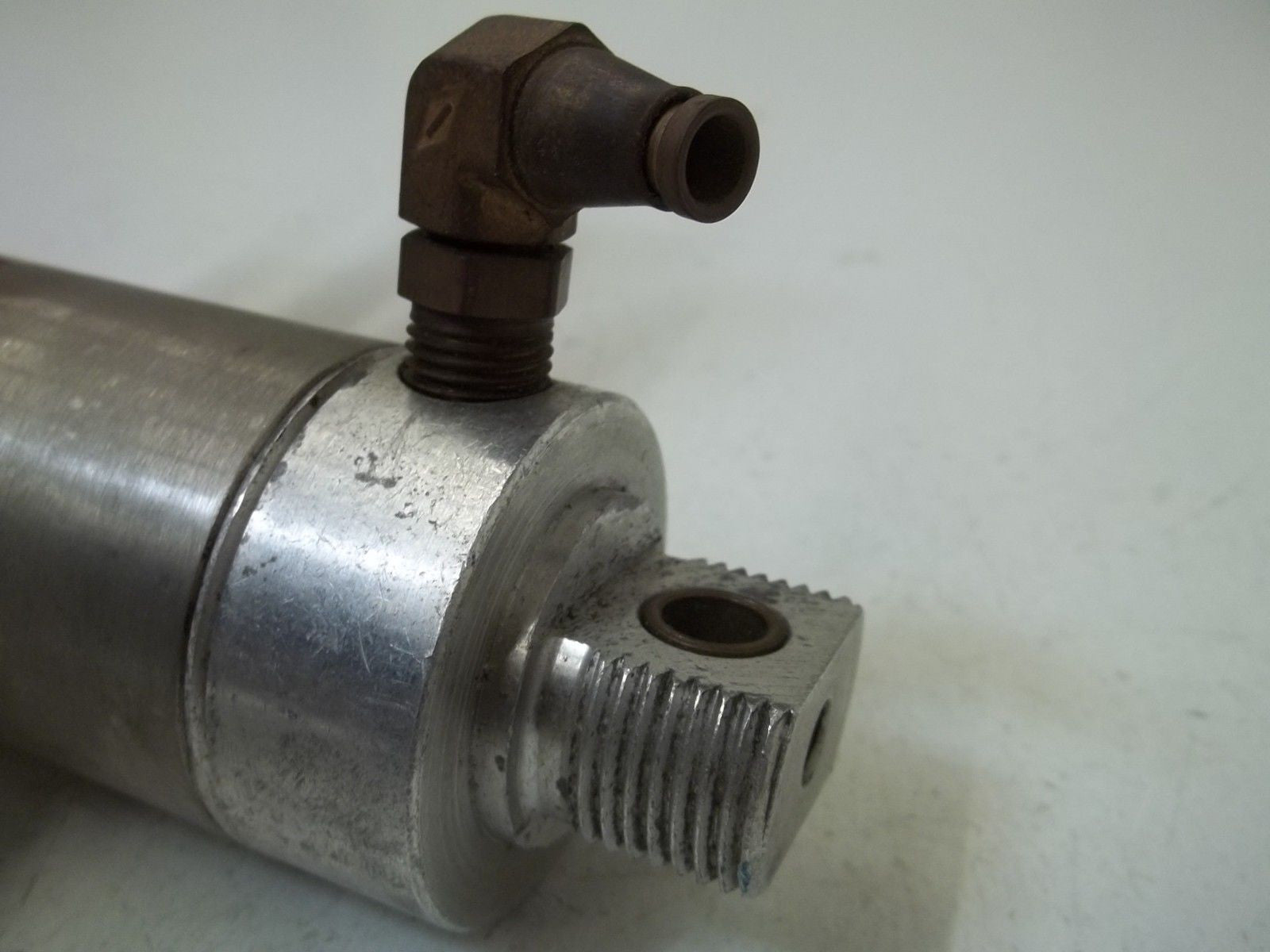 BIMBA 313-DXP PNEUMATIC CYLINDER (AS PICTURED) *USED*