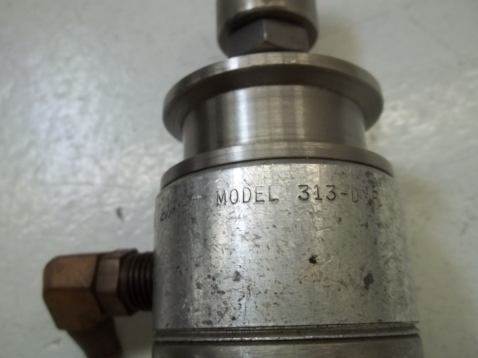 BIMBA 313-DXP PNEUMATIC CYLINDER (AS PICTURED) *USED*