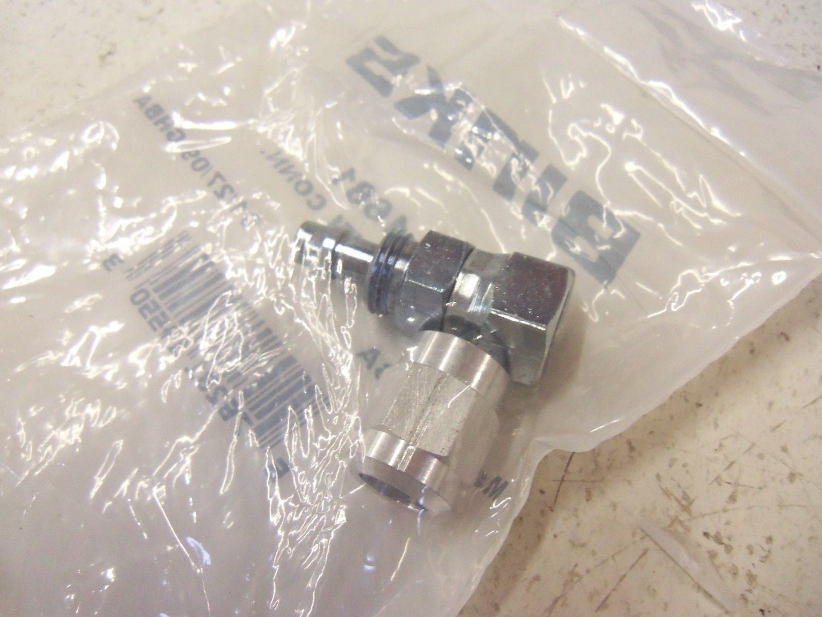BINKS FITTINGS 72-1681 (WHITE BAG) *NEW IN FACTORY BAG*