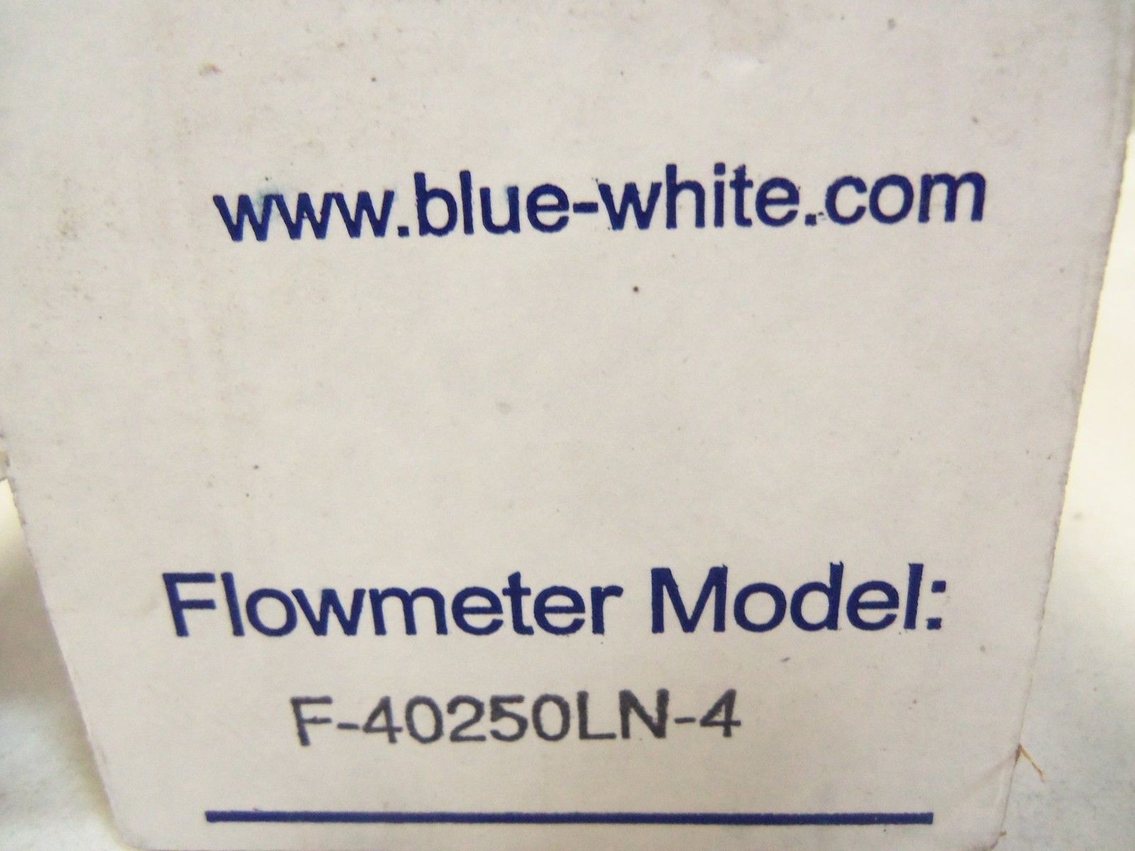 BLUE-WHITE F-40250LN-4 FLOWMETER *NEW IN BOX*