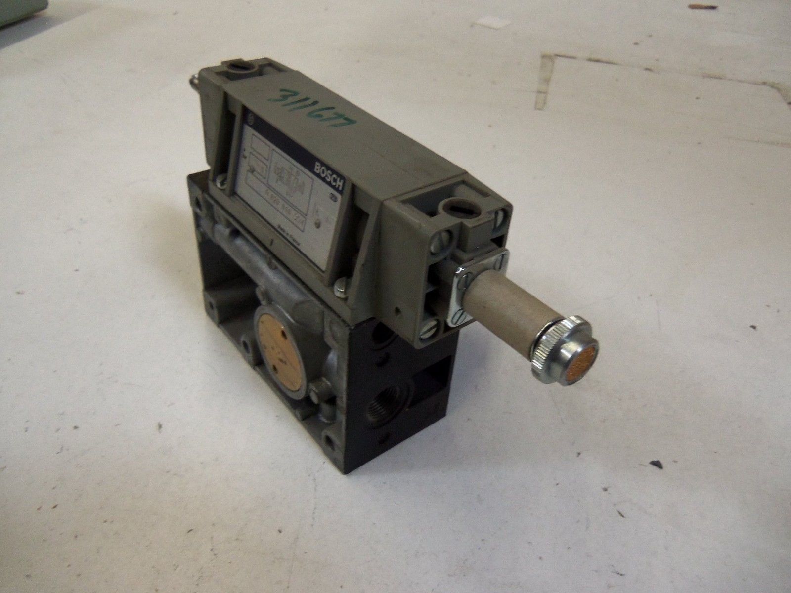 BOSCH 0-820-016-994 *USED*