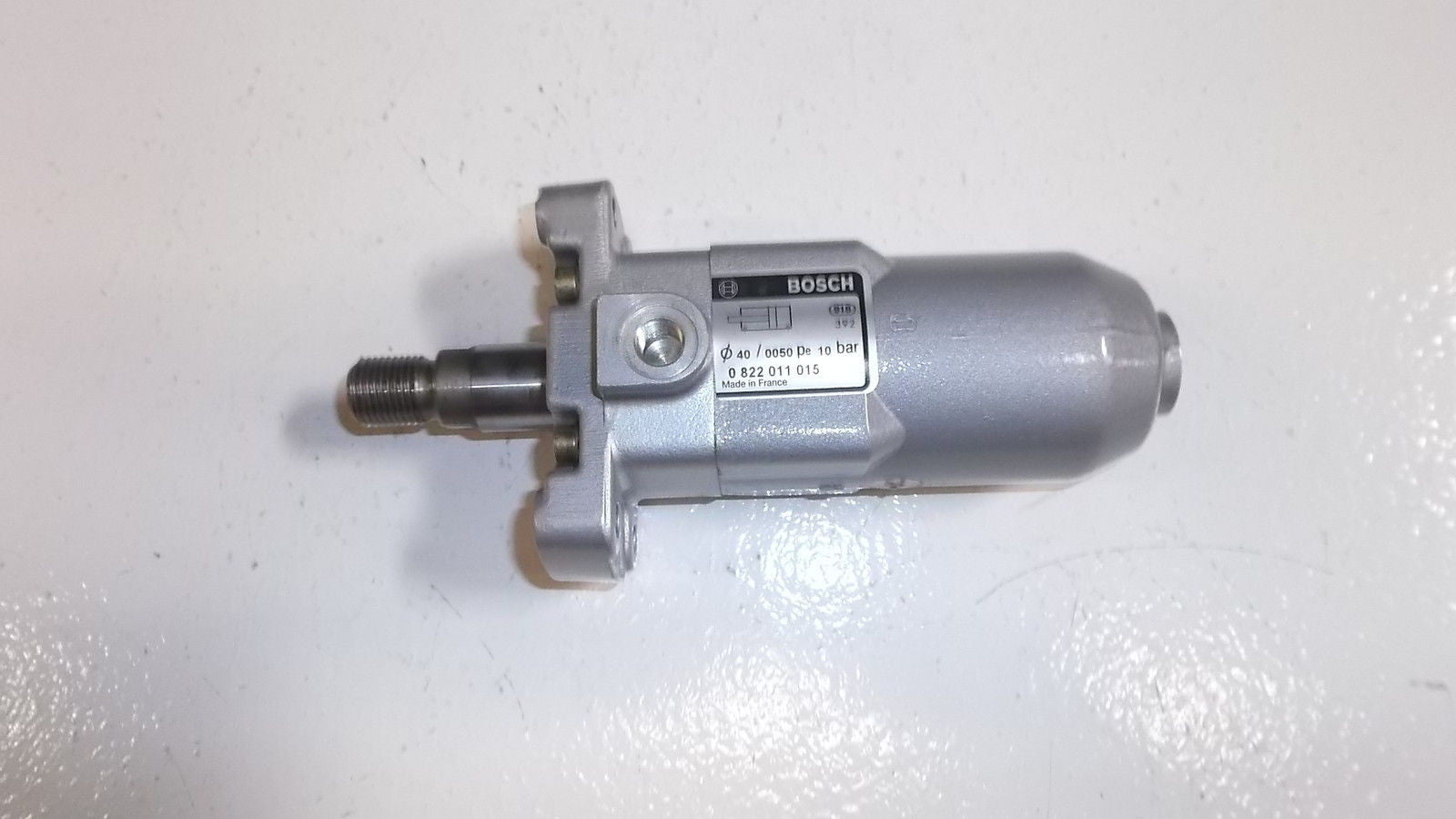 BOSCH 0-822-011-015 PNEUMATIC CYLINDER ACTUATOR *NEW NO BOX*