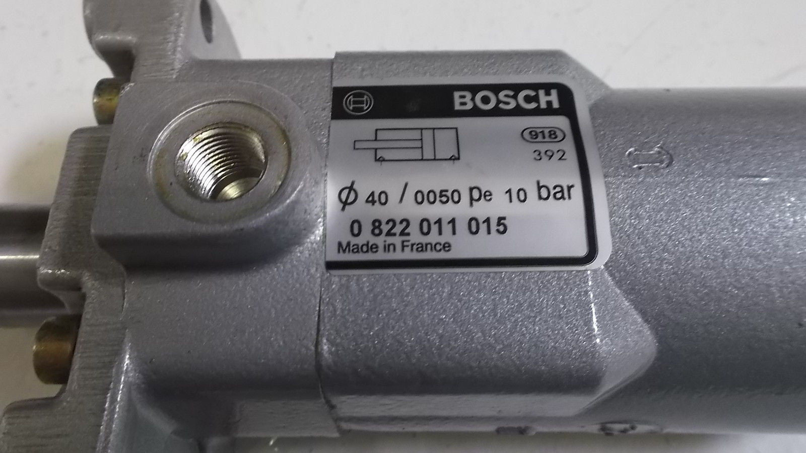 BOSCH 0-822-011-015 PNEUMATIC CYLINDER ACTUATOR *NEW NO BOX*