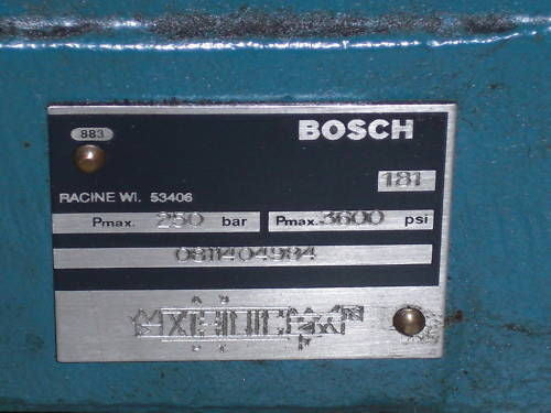 BOSCH HYDRAULIC VALVE 0811-404-984 *USED*