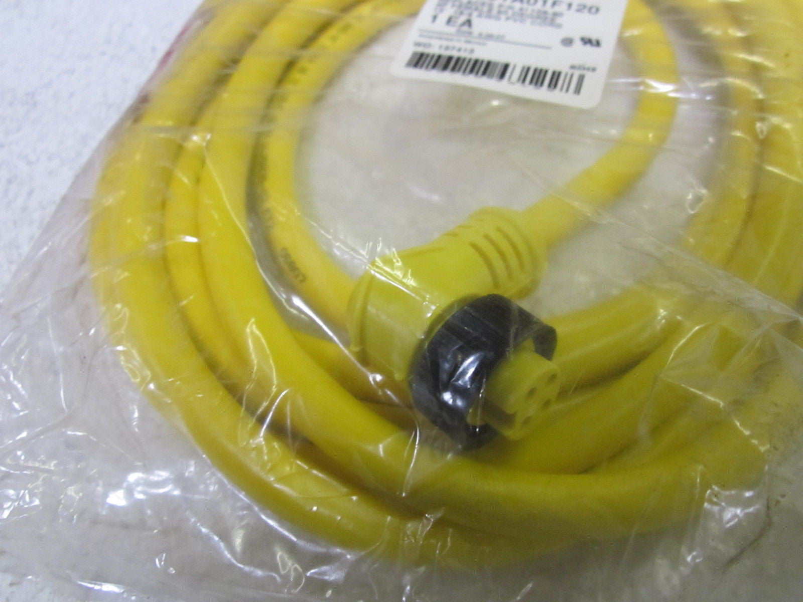 BRAD CONNECTIVITY 104001A01F120 PVC CORD *NEW IN A FACTORY BAG*