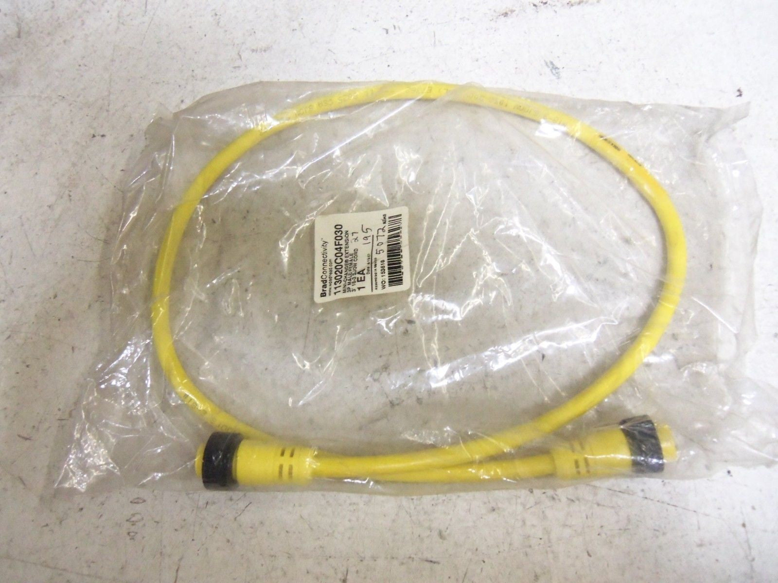 BRAD CONNECTIVITY 113020C04F030 CONNECTOR *NEW IN FACTORY BAG*