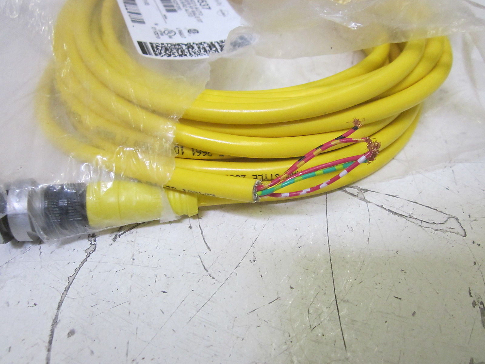 BRAD CONNECTIVITY 1200720537 MALE 5P CABLE *USED*