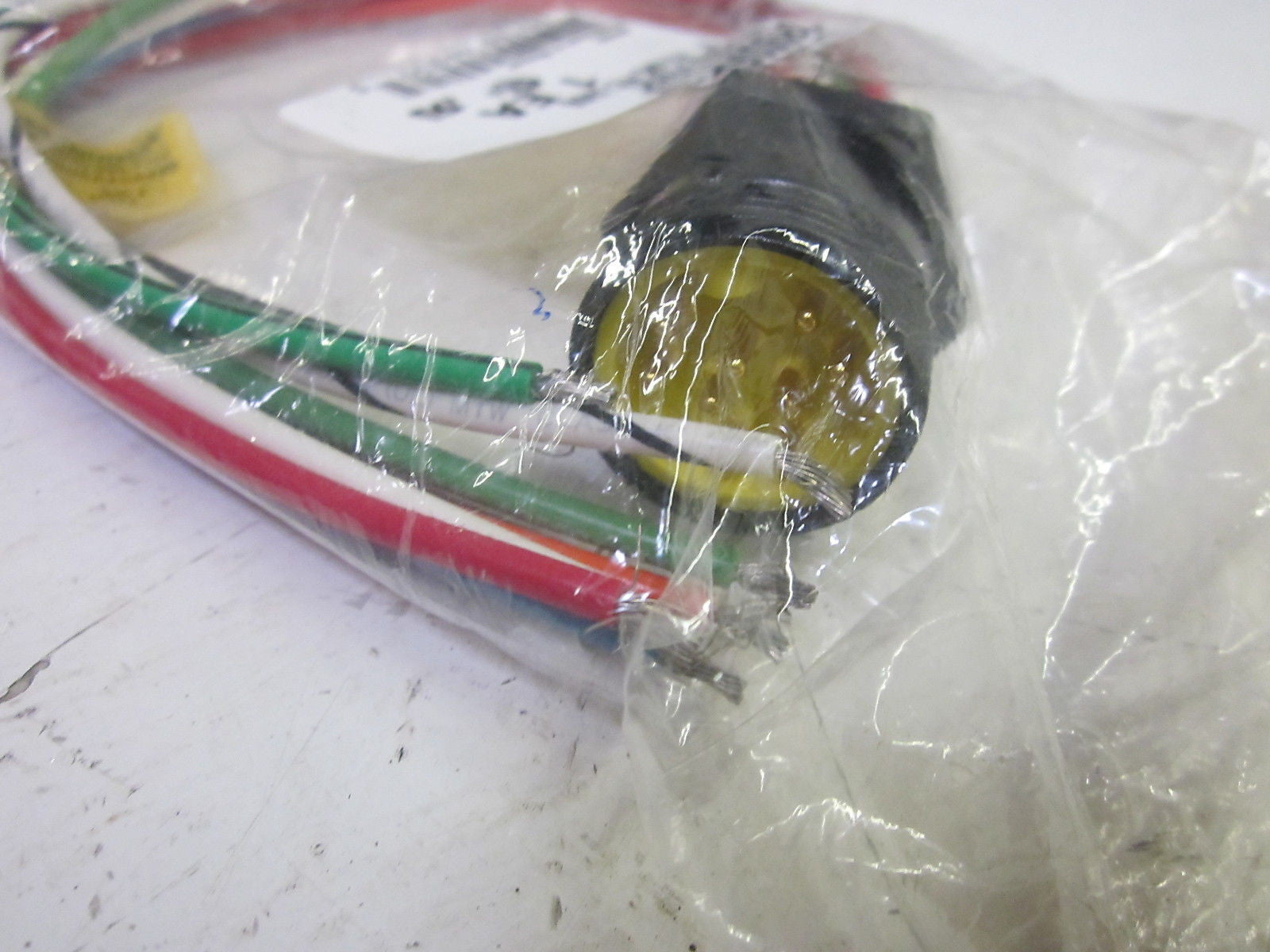 BRAD HARRISON 3R9006A20A120 MALE 9P RECEPTACLE *NEW IN FACTORY BAG*