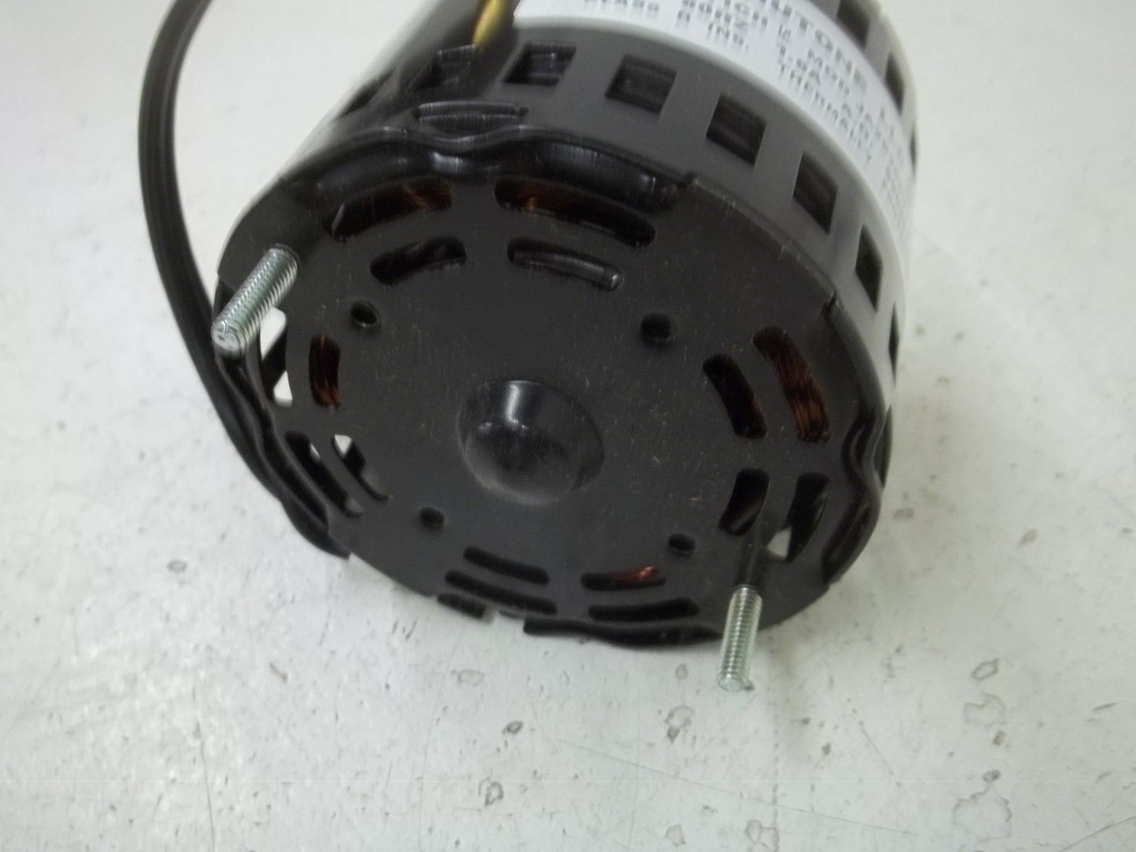 BROAN-NUTONE 99080596 REPLACEMENT MOTOR 120V 1.6A *NEW NO BOX*