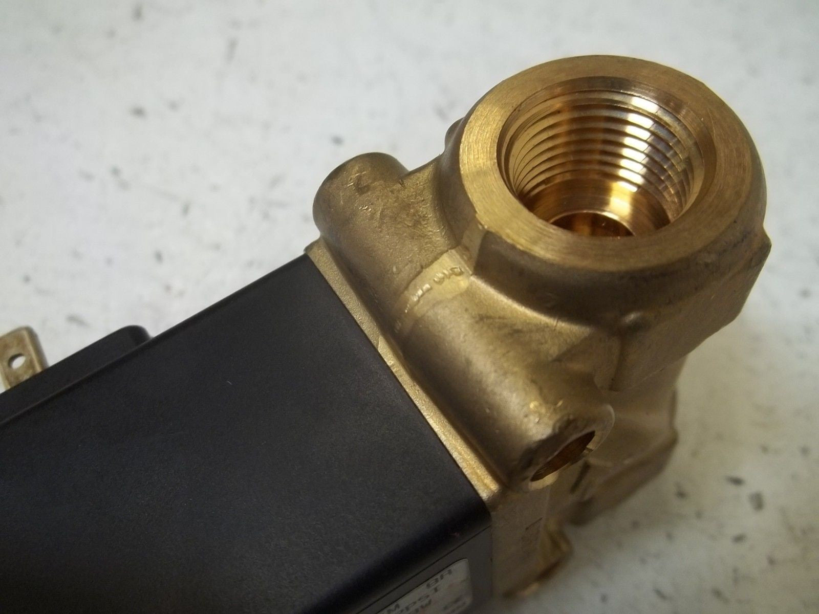 BURKERT 00450389 SOLENOID VALVE *USED*