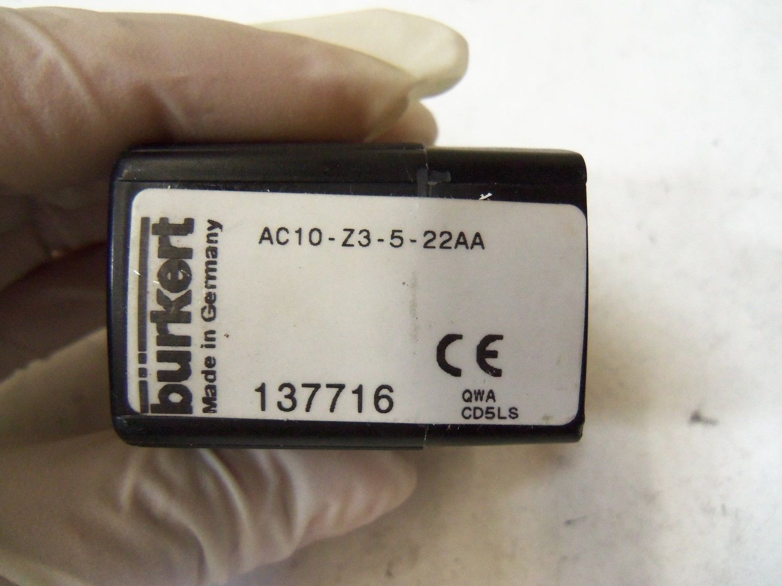 BURKERT 137716 W24LG *NEW NO BOX*