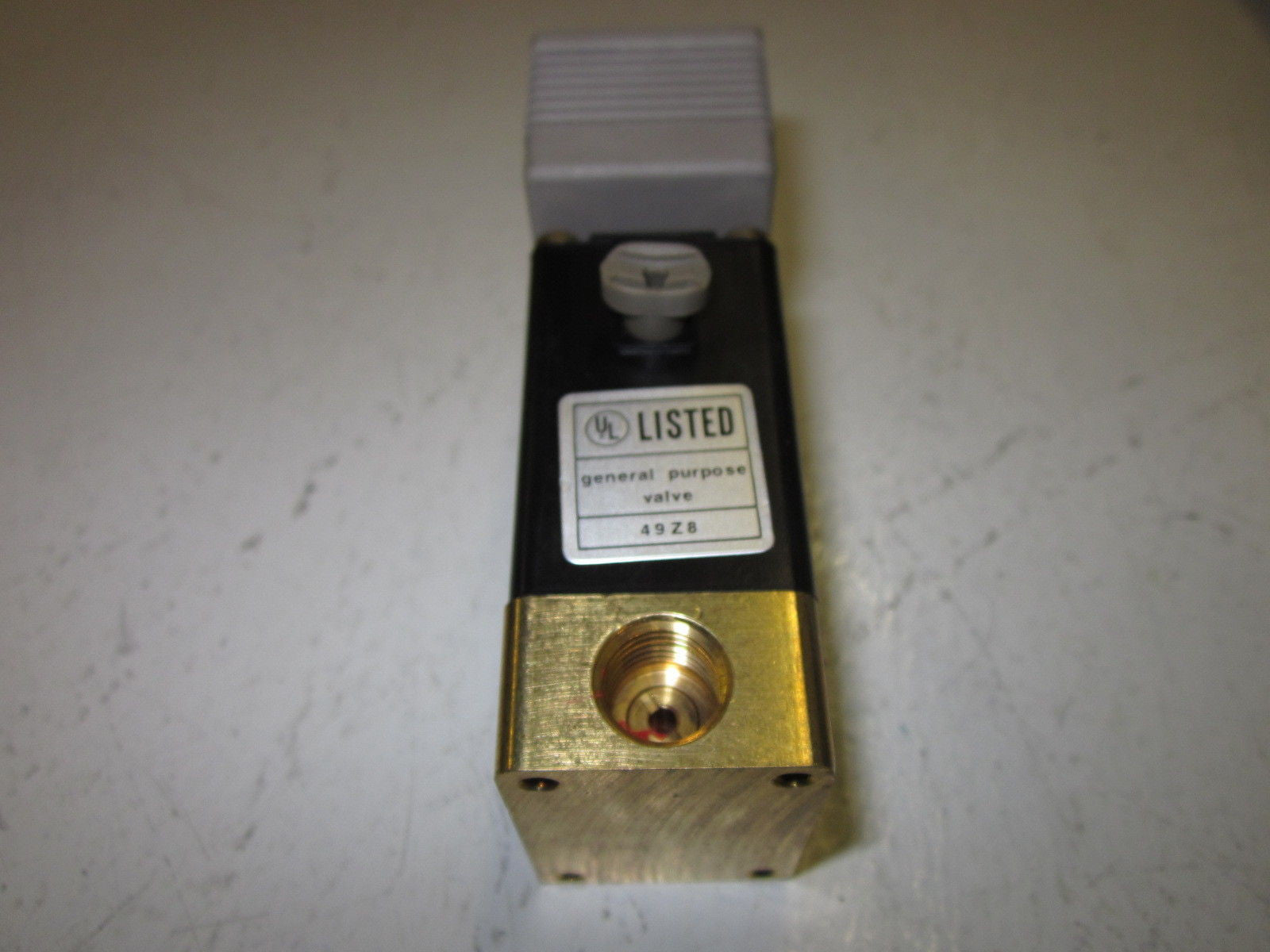 BURKERT 330-C-1/8-F-BR 1/4 *NEW NO BOX*