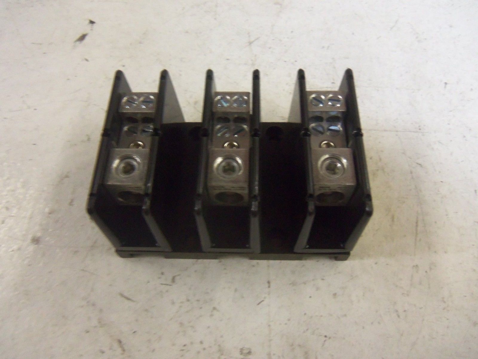 BUSSMANN PD220-3 FUSE HOLDER *USED*