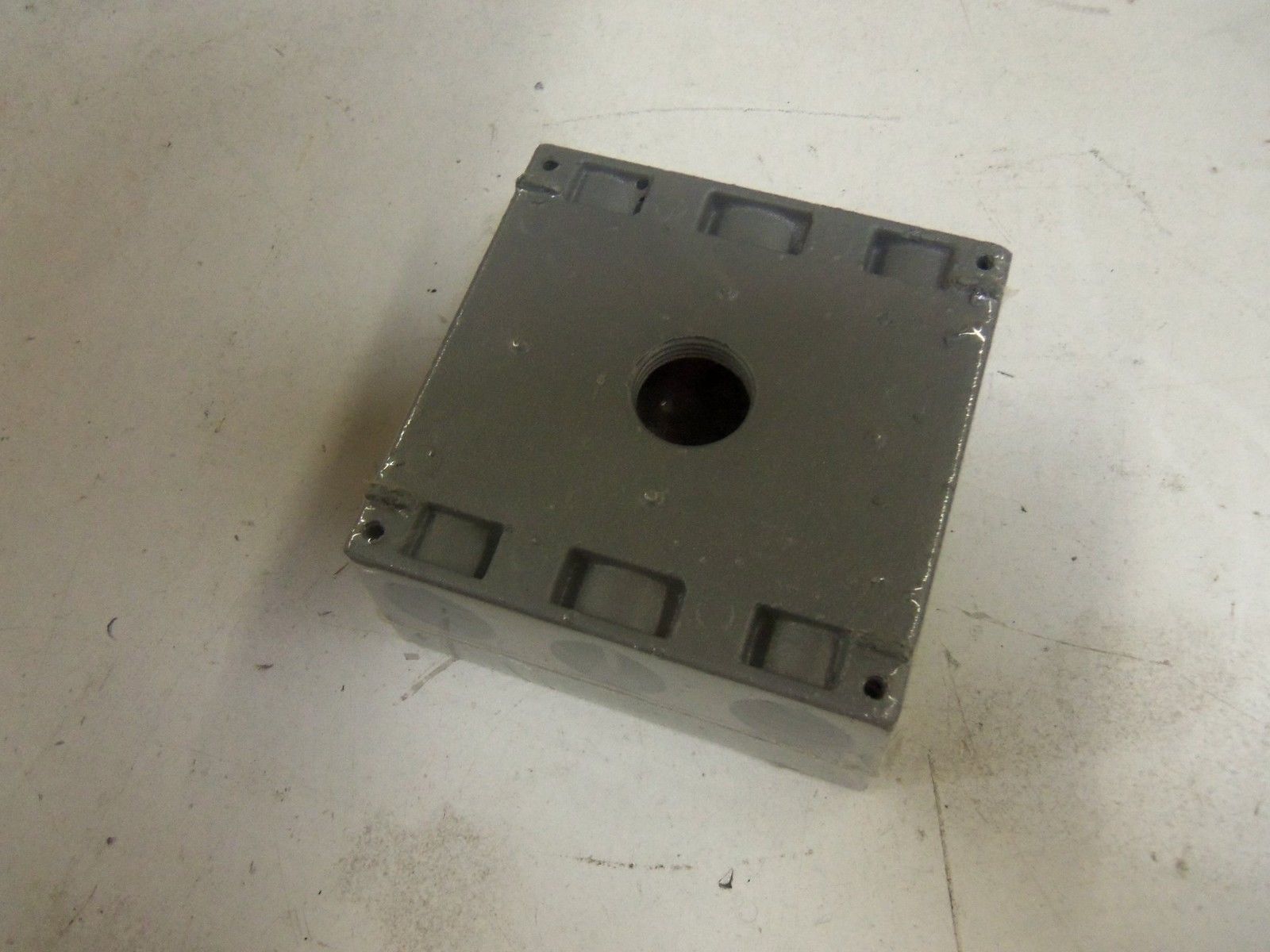 BWF TGB75-5V OUTLET BOX *NEW NO BOX*