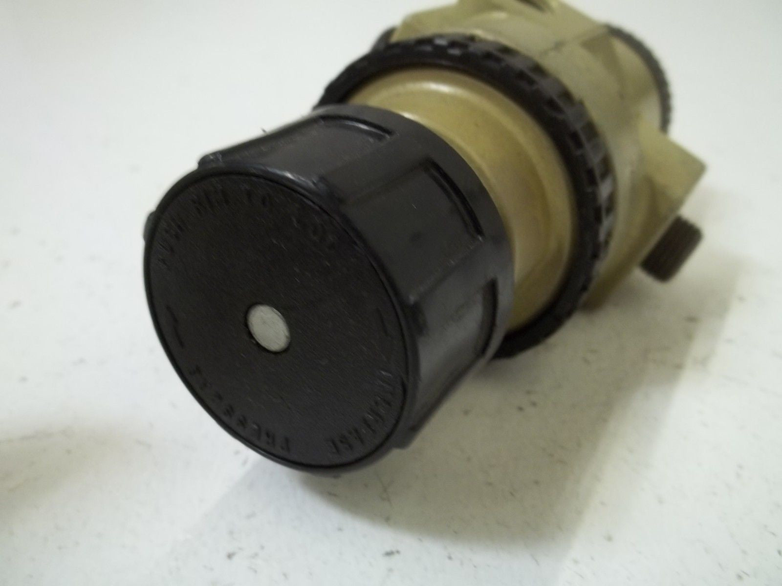 C.A. NORGREN R11-200-RNLA REGULATOR *USED*