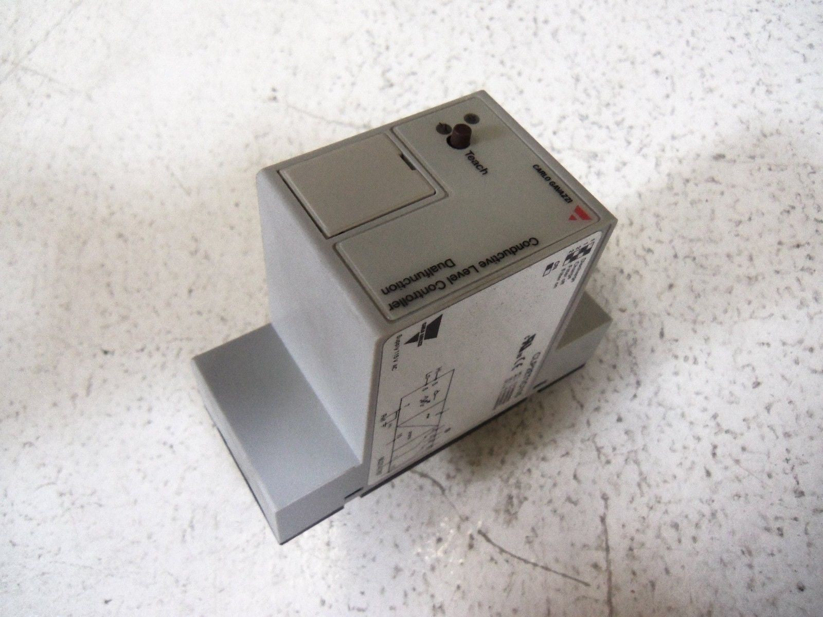 CARLO GAVAZZI CONDUCTIVE LEVEL CONTROLLER CLP2ET1C115 *USED*