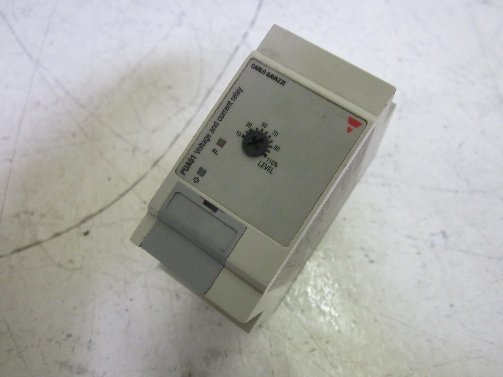 CARLO GAVAZZI PUA01CB23500V VOLTAGE MONITORING RELAY 115/230VAC *USED*