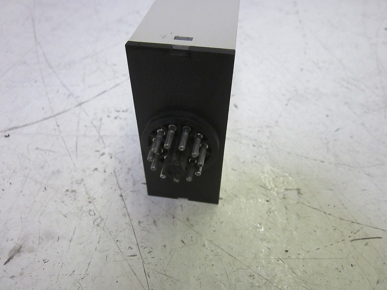 CARLO GAVAZZI PUA01CB23500V VOLTAGE MONITORING RELAY 115/230VAC *USED*