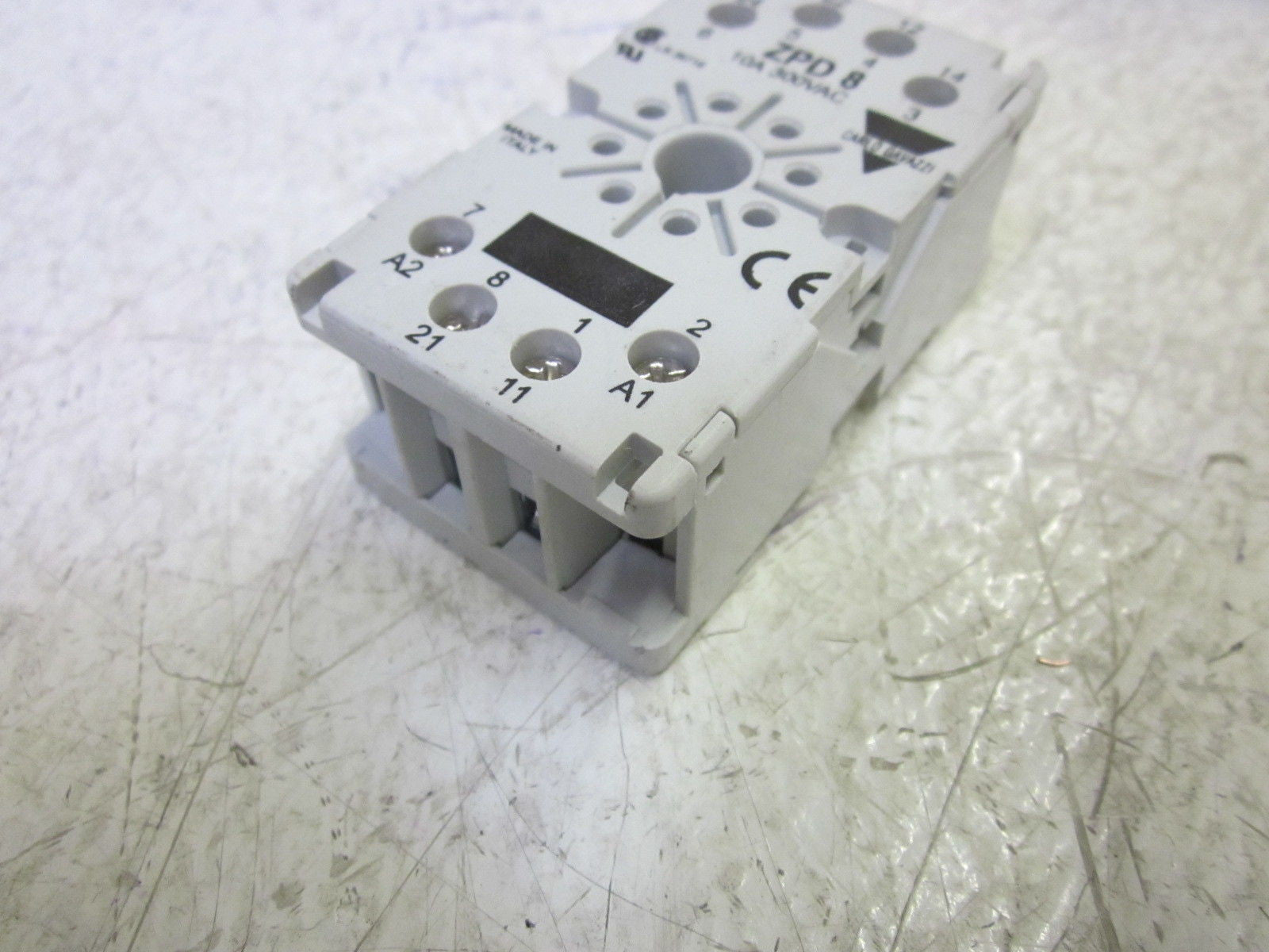 CARLO GAVAZZI ZPD8 RELAY SOCKET10A 300VAC *NEW NO BOX*