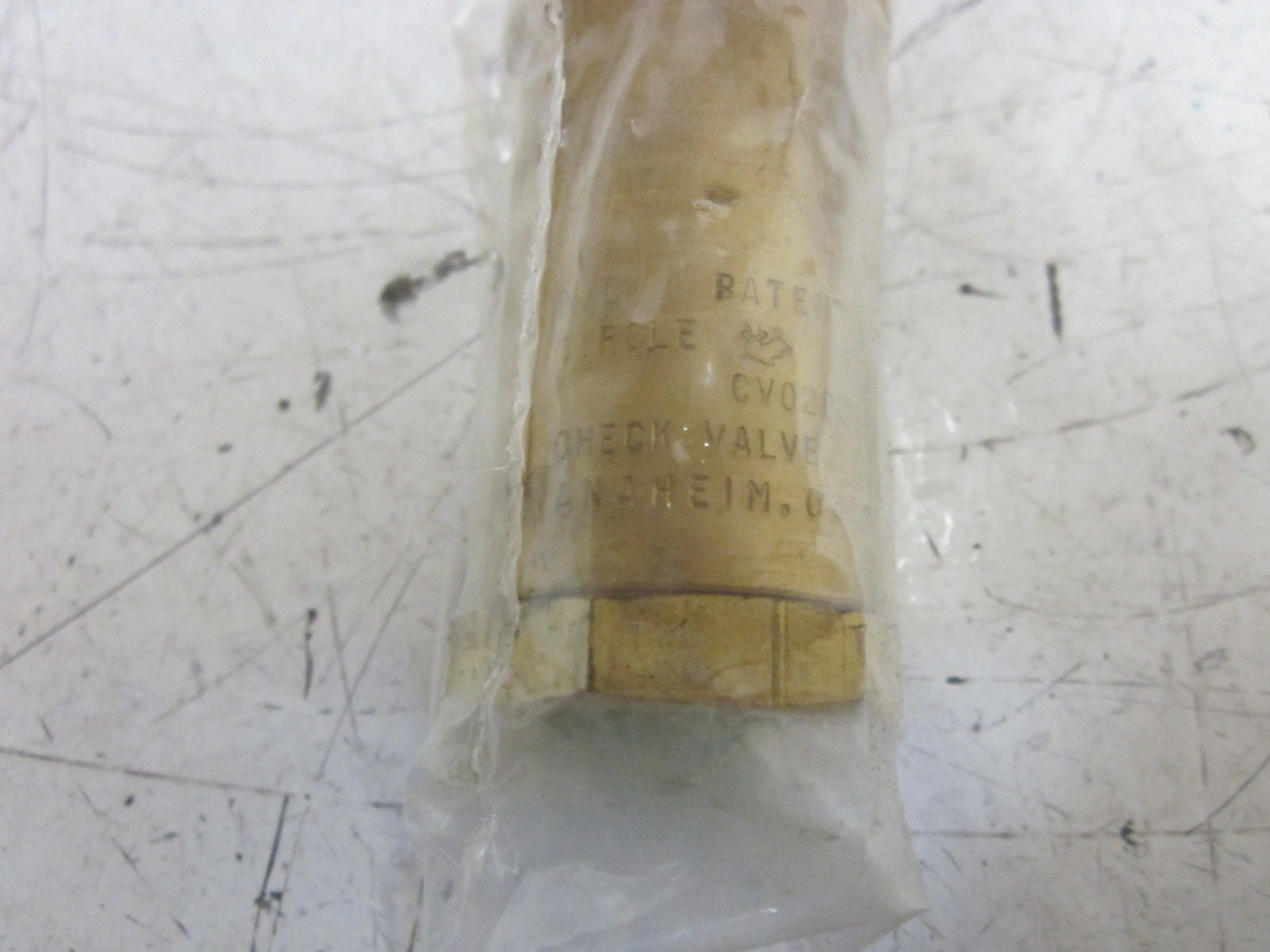 CARRIER 19DG660002 CHECK VALVE  *NEW IN BOX*