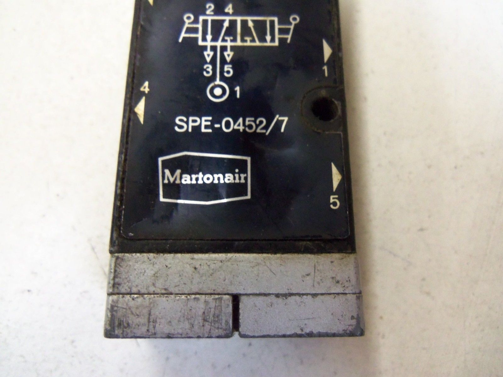 MARTONAIR SPE-0452/7 PNEUMATIC TOGGLE VALVE *USED*