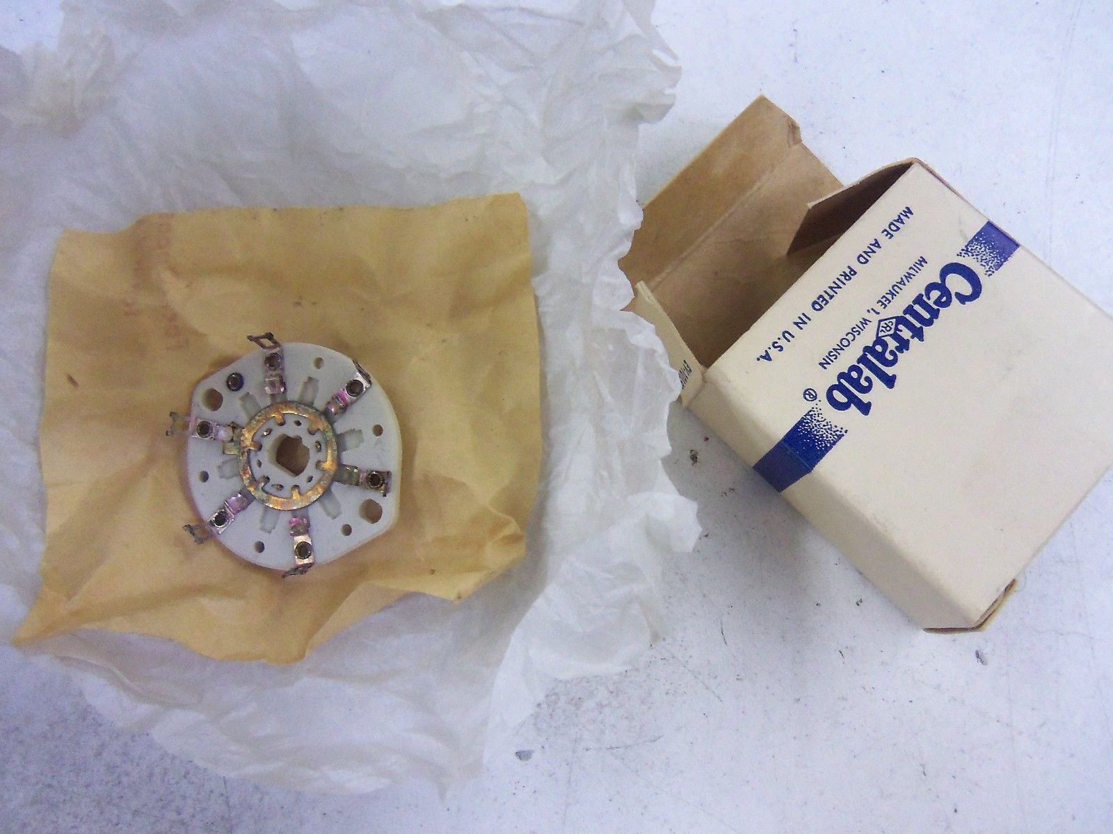 CENTRALAB PA-17 *NEW IN BOX*