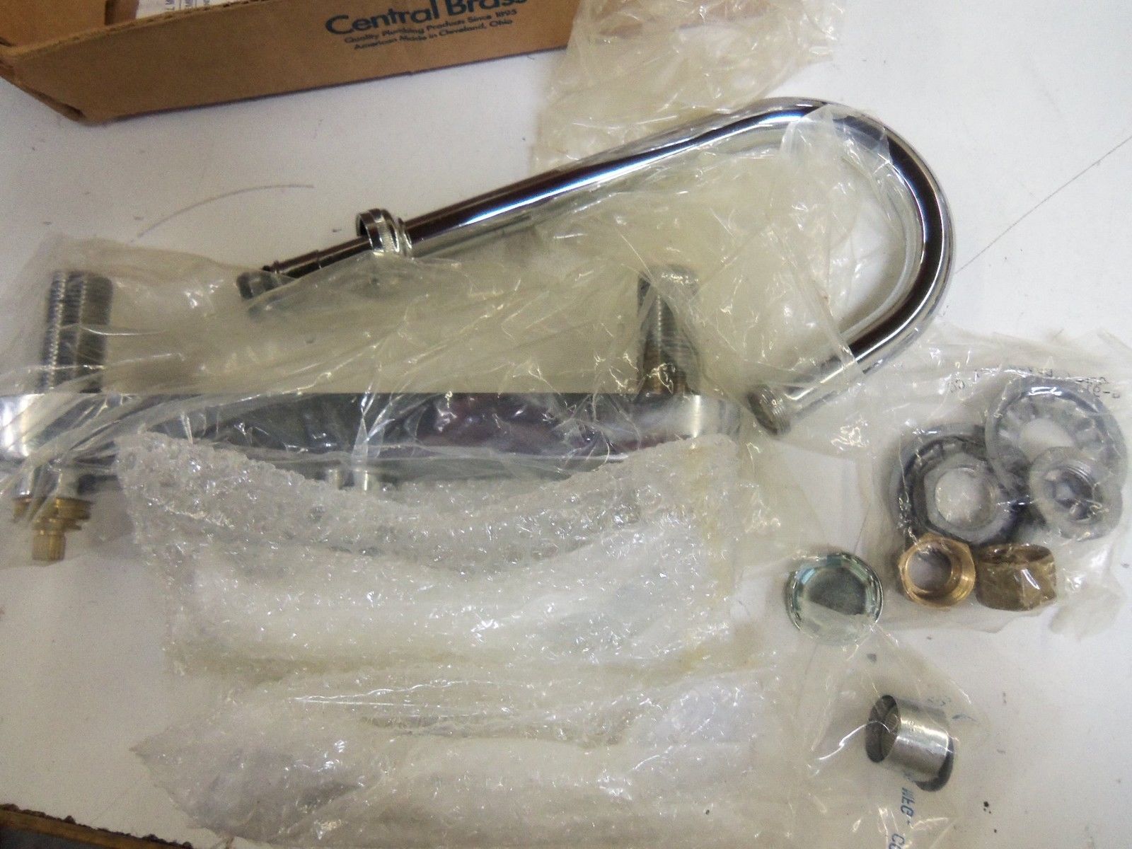 CENTRAL BRASS 0122-GSAEL KITCHEN FAUCET 8" *NEW IN BOX*