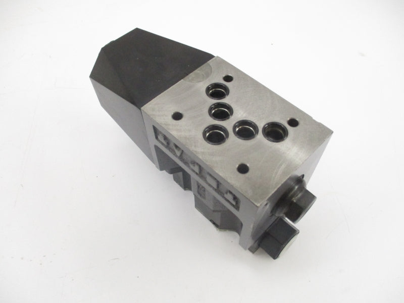 TOKIMEC DG4V-5-2A-M-P7L-H-7-40 24VDC (AS PICTURED) NSMP