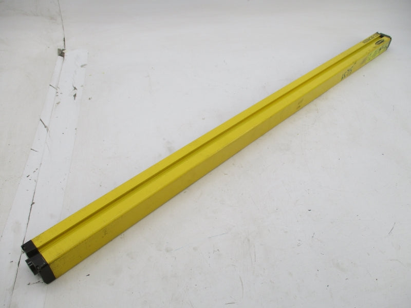 BANNER ENGINEERING SLSR14-900Q8 24VDC UNMP