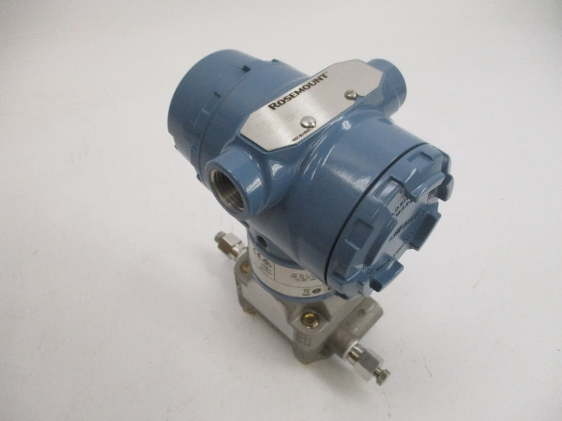 ROSEMOUNT 3051CD2A33A1AB4E5M5Q4 10.5-42.4VDC 3626PSI NSMP