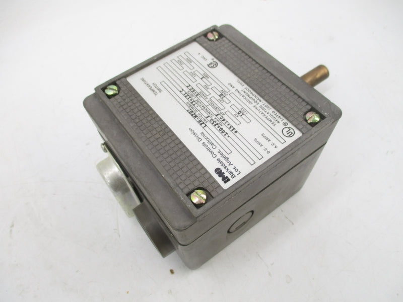 BARKSDALE CONTROLS L2H-H202 600V 3A NSMP