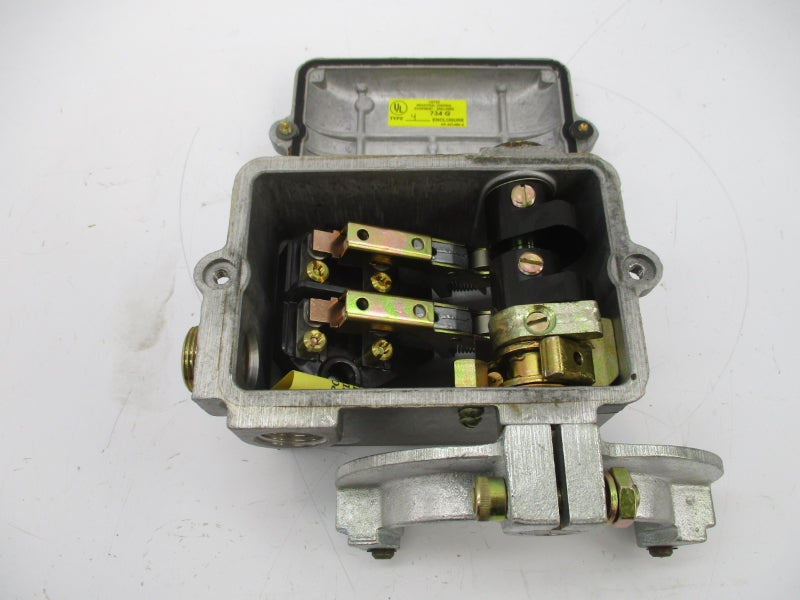 JOSLYN CLARK TLF-22 A102-80578A 600VAC 25A NSMP