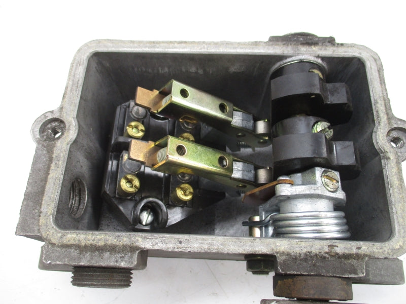JOSLYN CLARK HLD-10 600VAC 25A UNMP