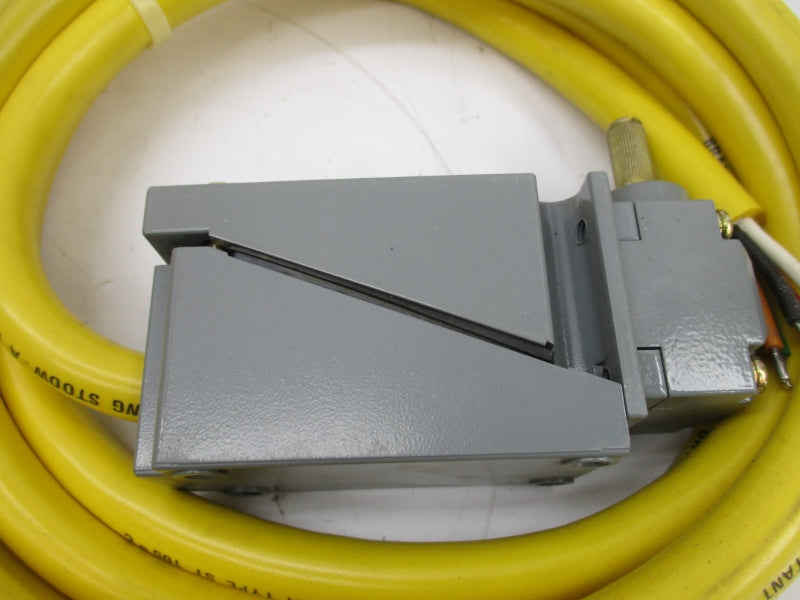ALLEN BRADLEY 802T-A1PY58 SER. H 600VAC (BR/WH) NSMP