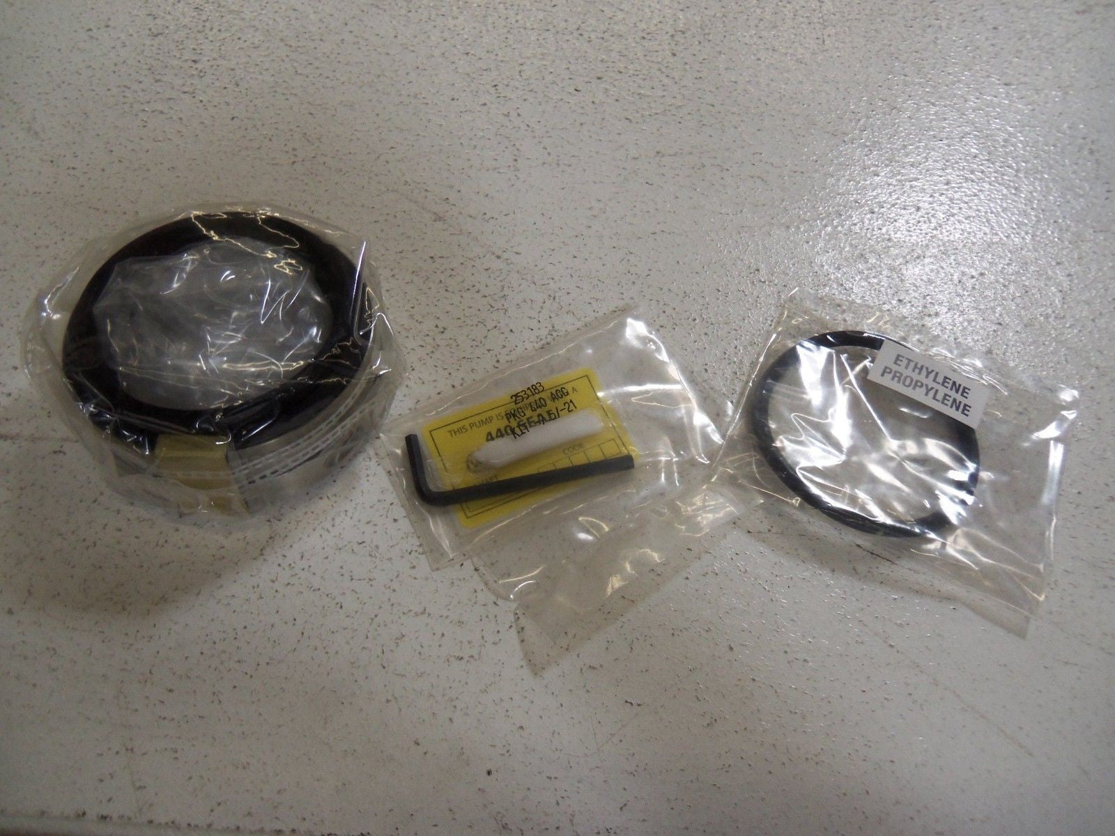 CHESTERTON 440-21 RU CB/S SEAL KIT  *NEW IN BOX*