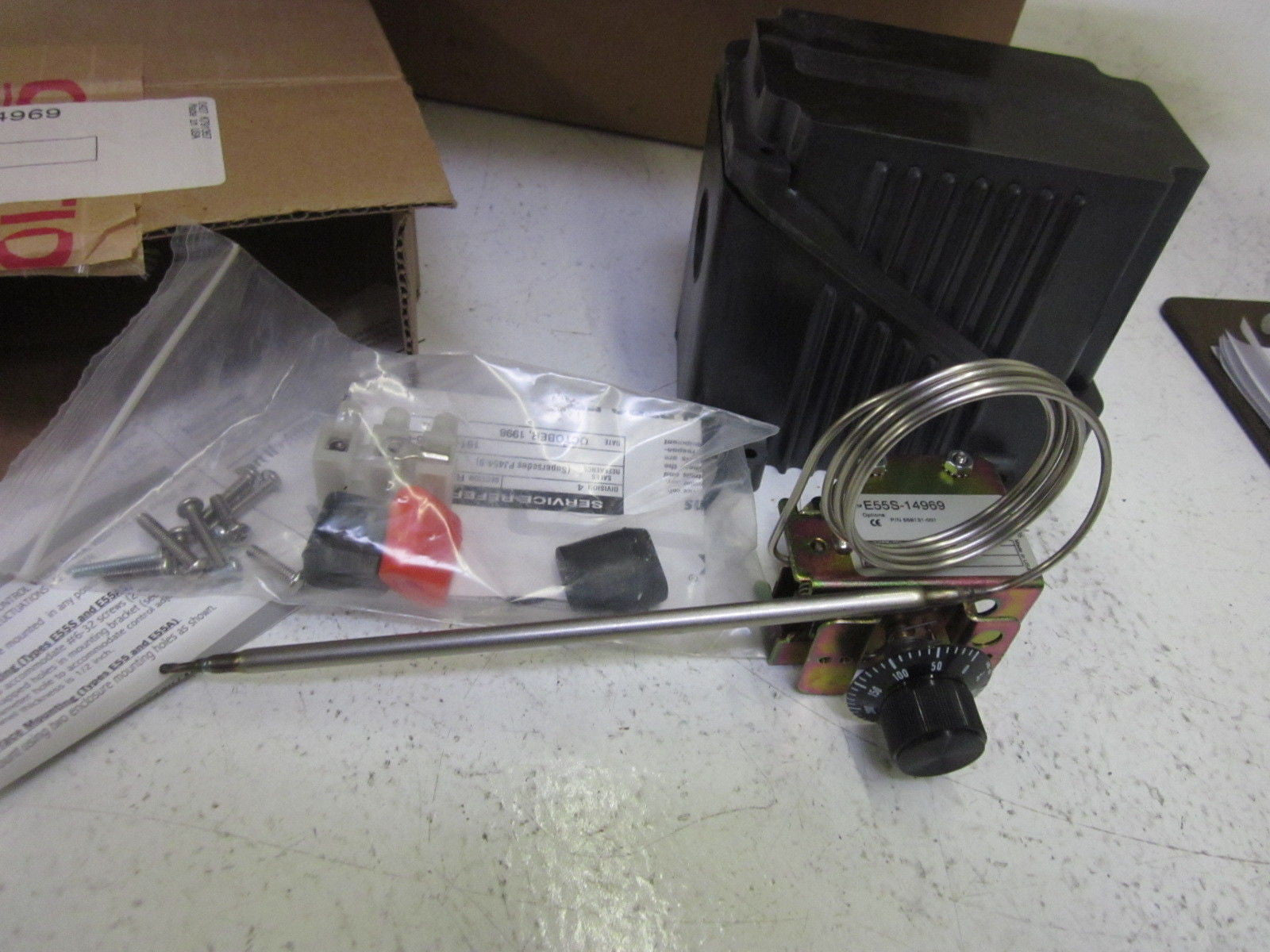 CHROMALOX 389600 *NEW IN BOX*