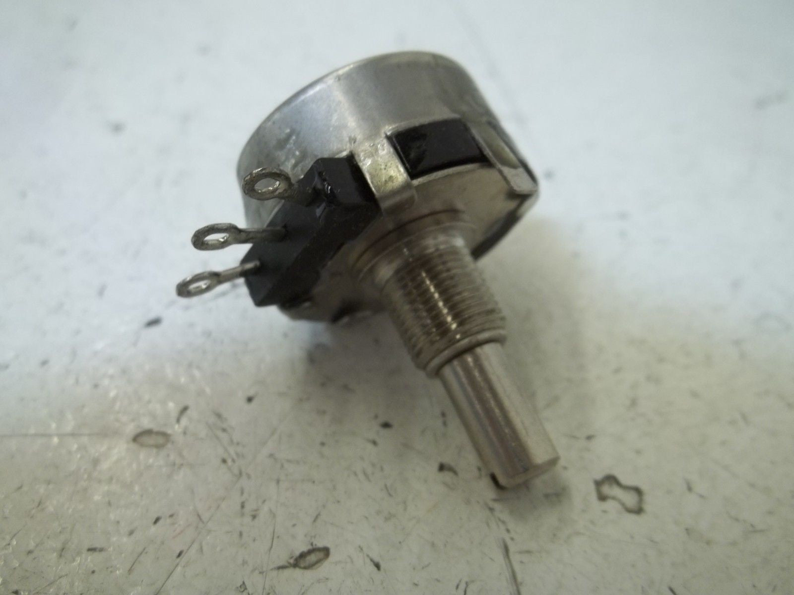 CLAROSTAT 53C3-1MEG-S POTENTIOMETER *NEW IN BOX*