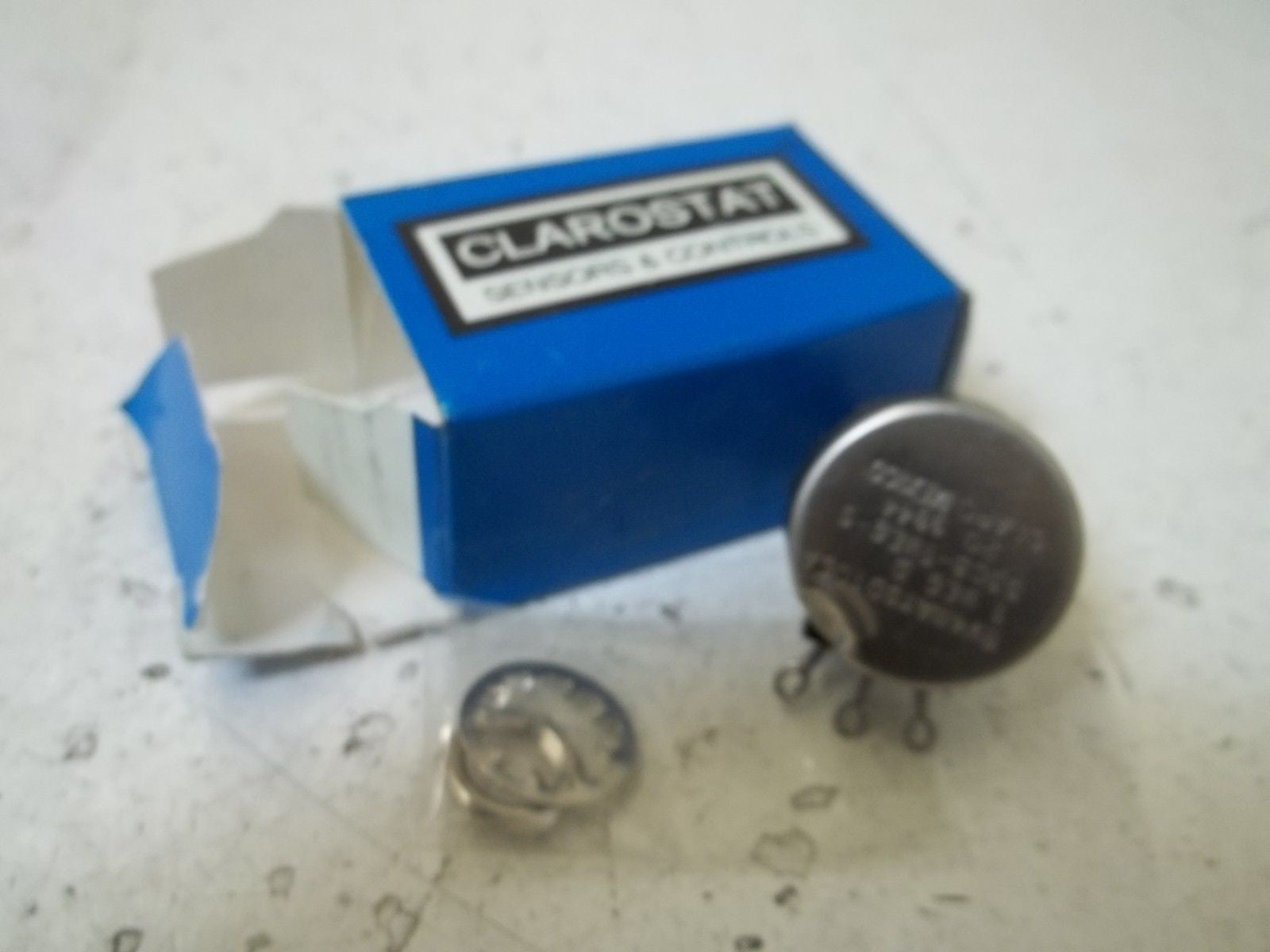 CLAROSTAT 53C3-1MEG-S POTENTIOMETER *NEW IN BOX*