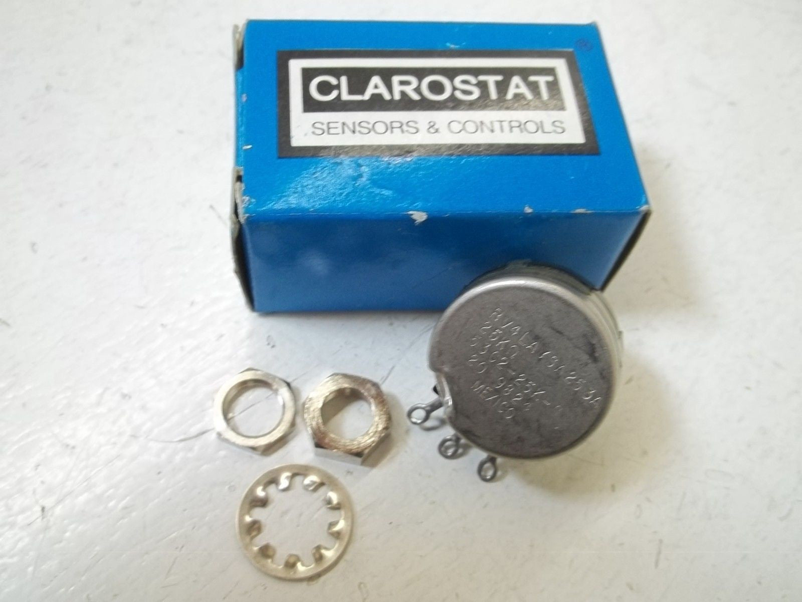 CLAROSTAT RV4LAYSA253A POTENTIOMETER *NEW IN BOX*