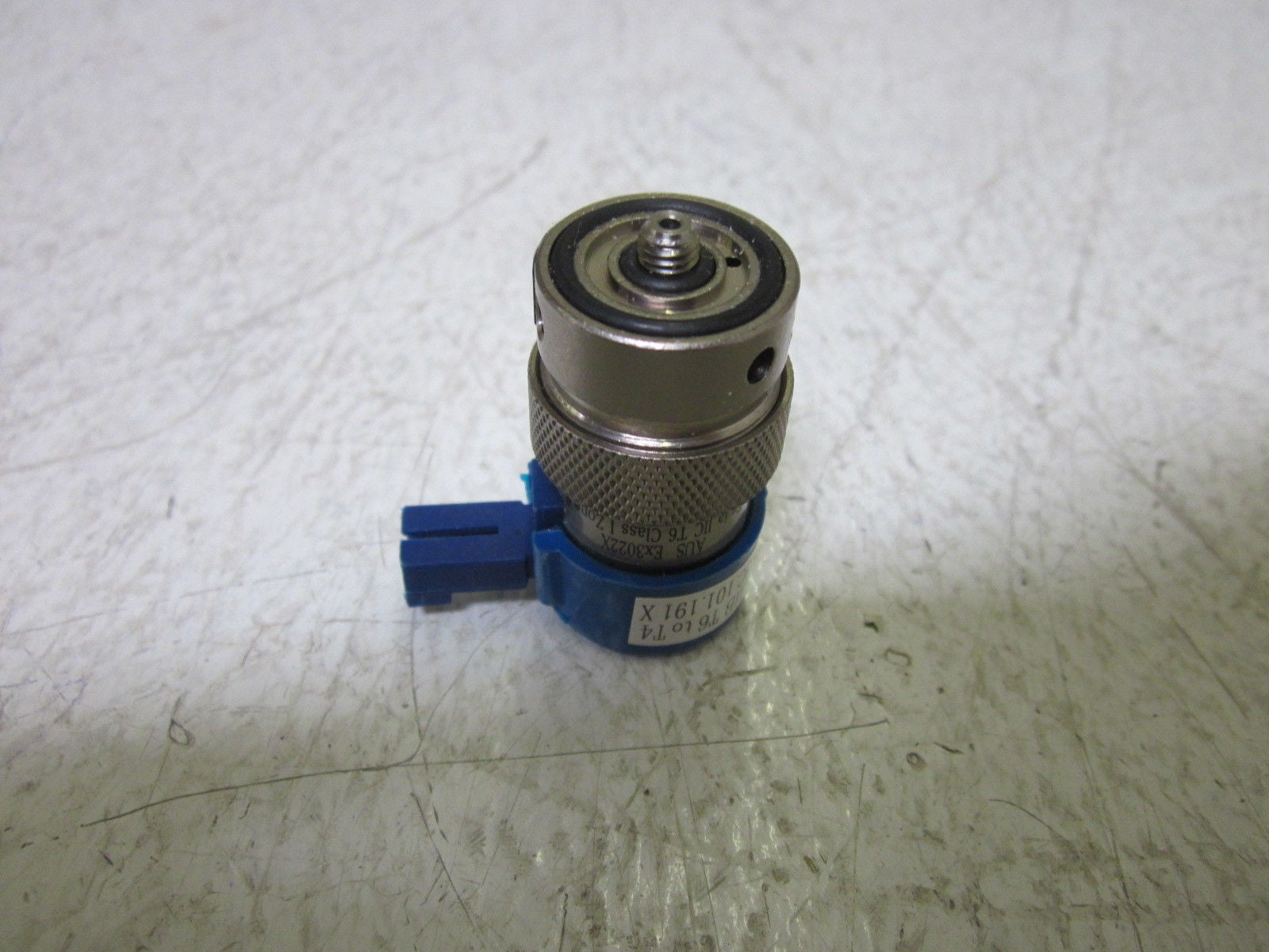 CLIPPARD E1-3M-15.5 VDC VALVE *USED*