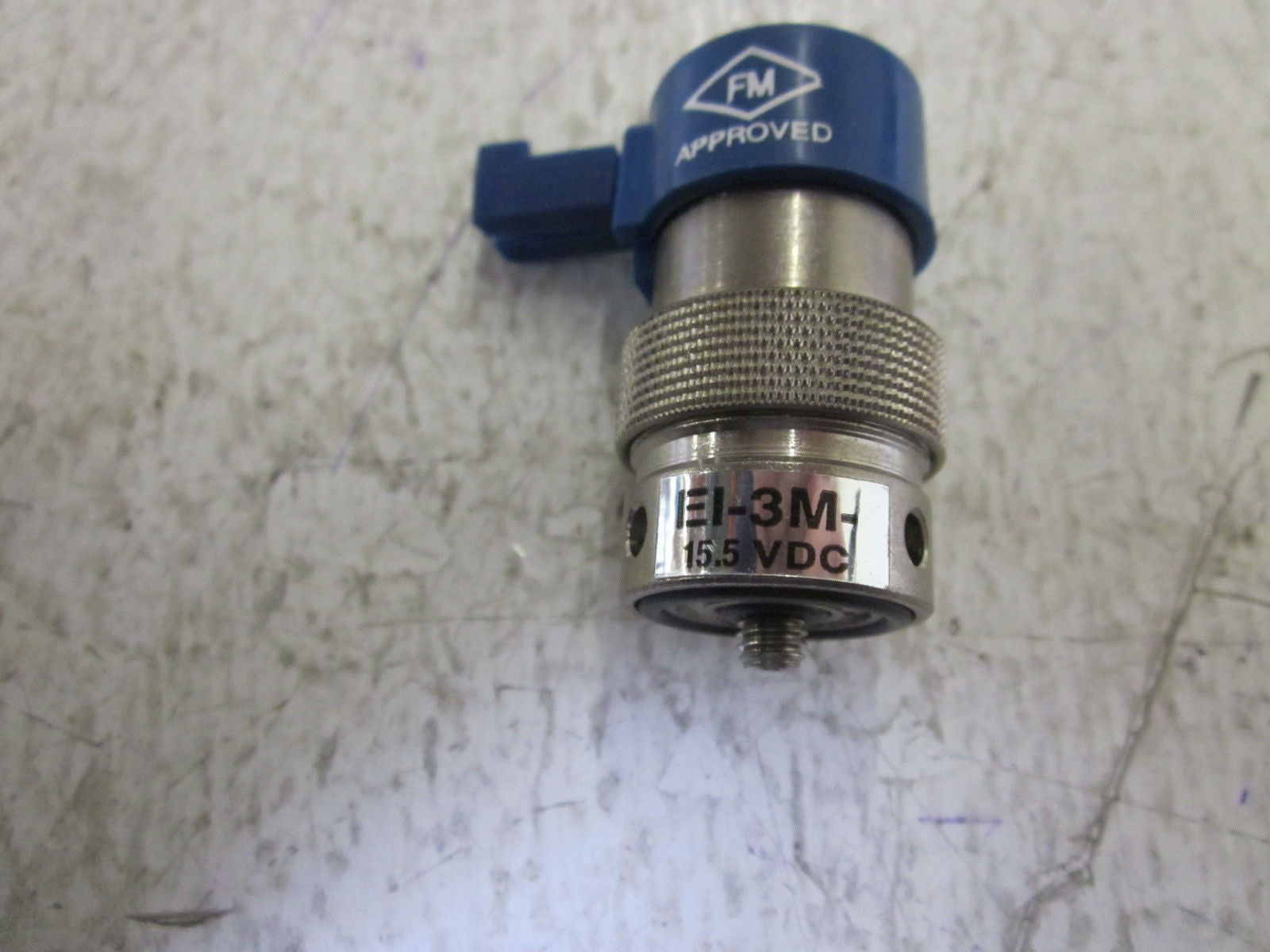 CLIPPARD E1-3M-15.5 VDC VALVE *USED*