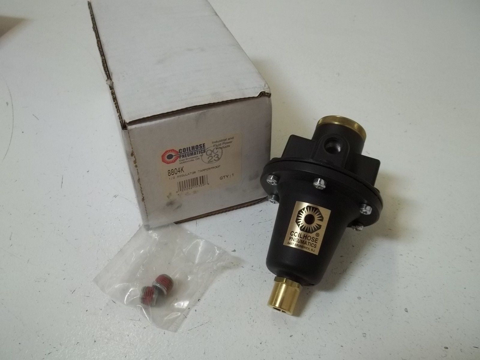 COILHOSE PNEUMATIC 8804K 1/2" REGULATOR TAMPERPROOF *NEW IN BOX*